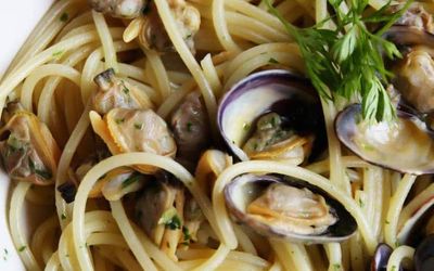 Seafood spaghetti with mussels and a cream sauce. italian restaurant in Brighton