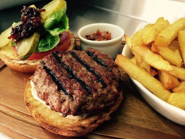 oak barn, burgess hill, west sussex, functions, dining, food pubs