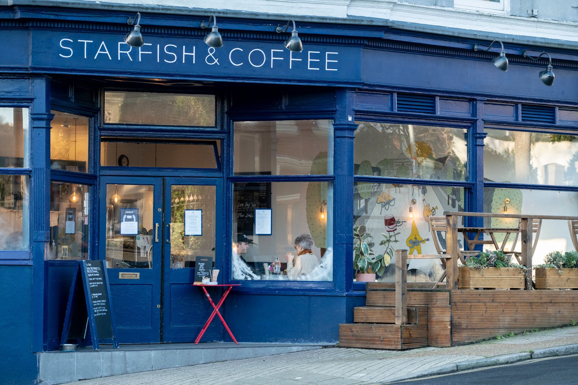 Starfish and Coffee exterior