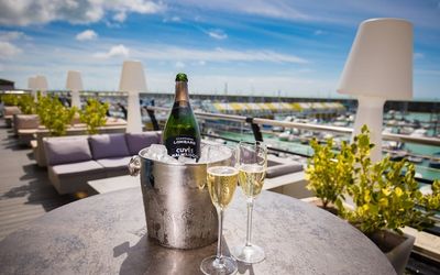 Brighton marina Restaurants, Bottomless Brunch over Brighton Marina, Mother's Day Brighton Bottomless Brunch. Alfresco dining in Brighton