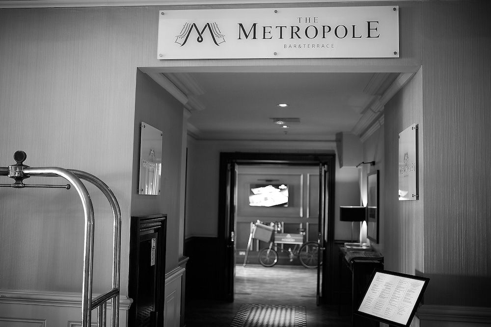 Hilton Brighton Metropole Bar Review