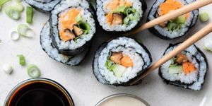 vegan-veggie-sushi-rolls-46-1170x658