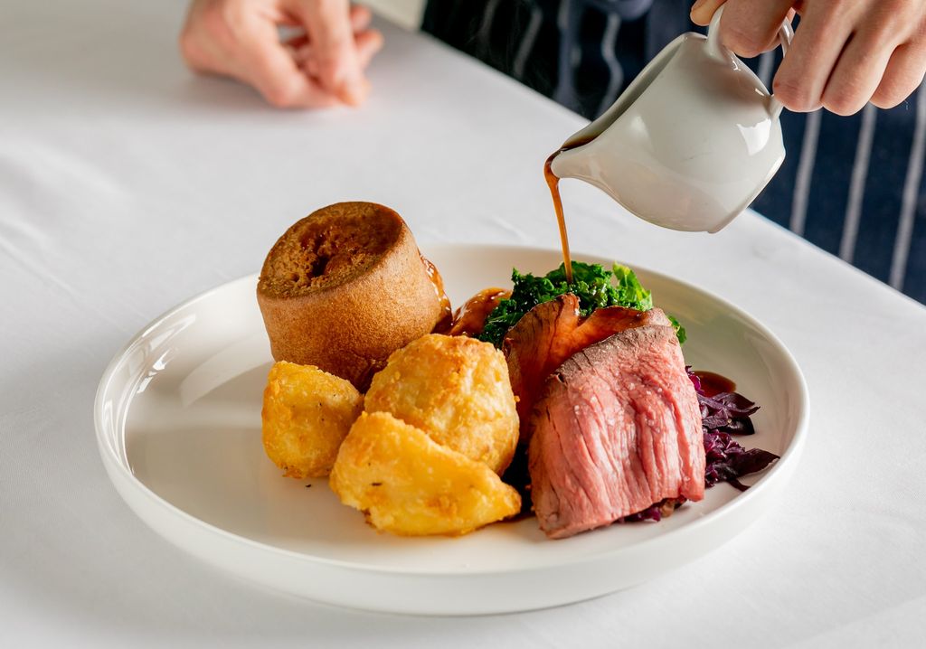 Roast beef, potatoes and Yorkshire puddings