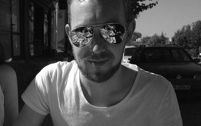 Rhys-in-specs-b+w Rhys-in-specs-b+w