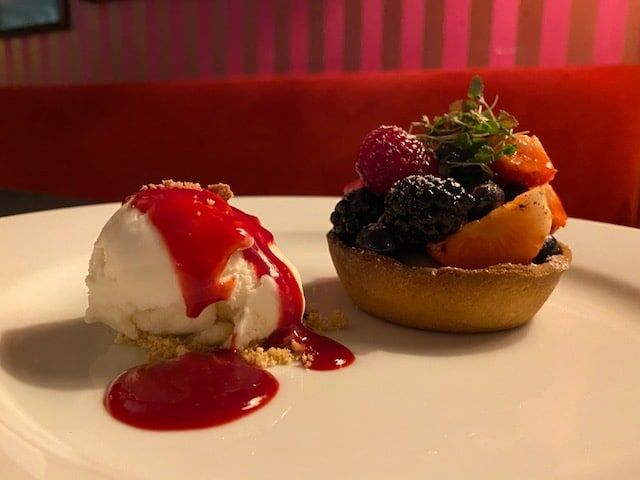 Fruit tart and ice cream