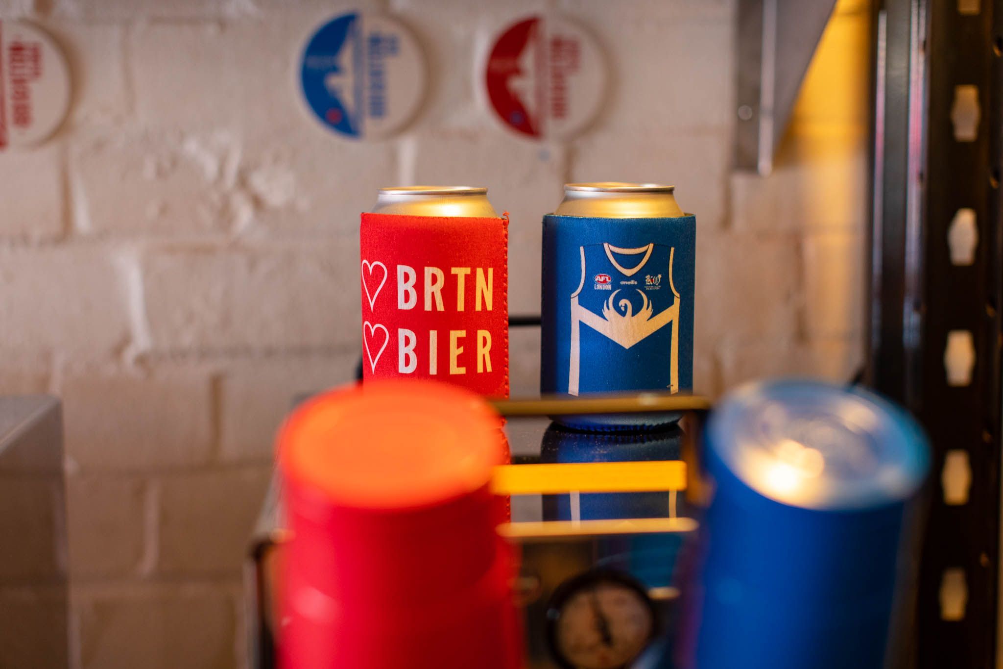 red and blue can of brighton bier