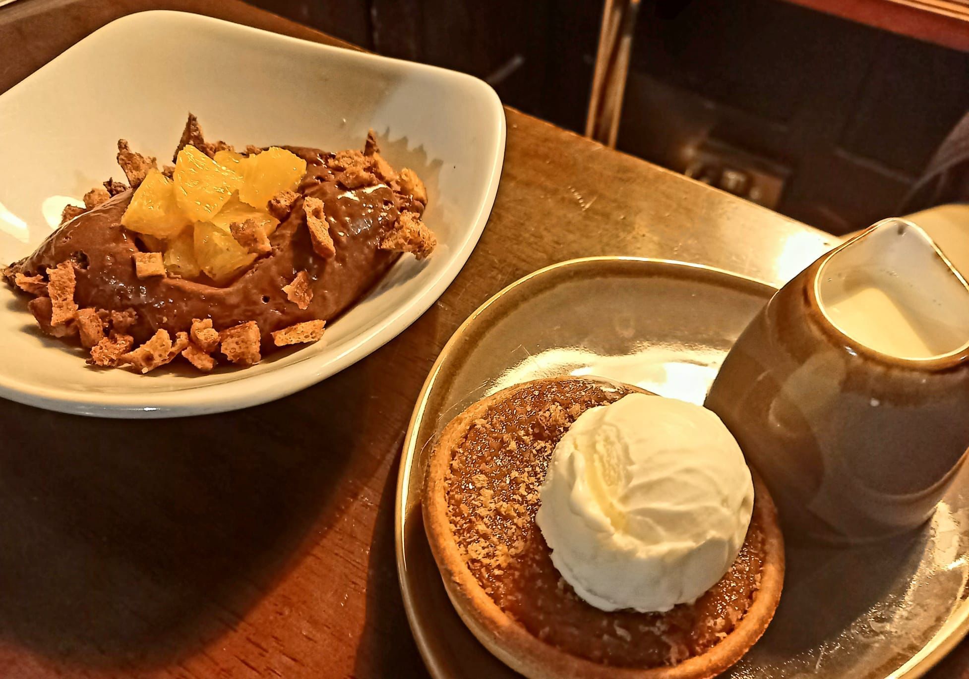 treacle tart served with yogurt ice cream