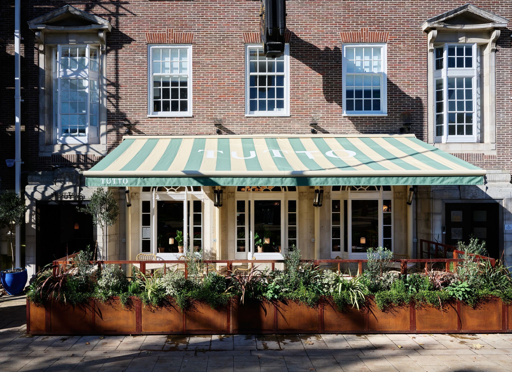 exterior shot of Tutto, Italian restaurant in Brighton