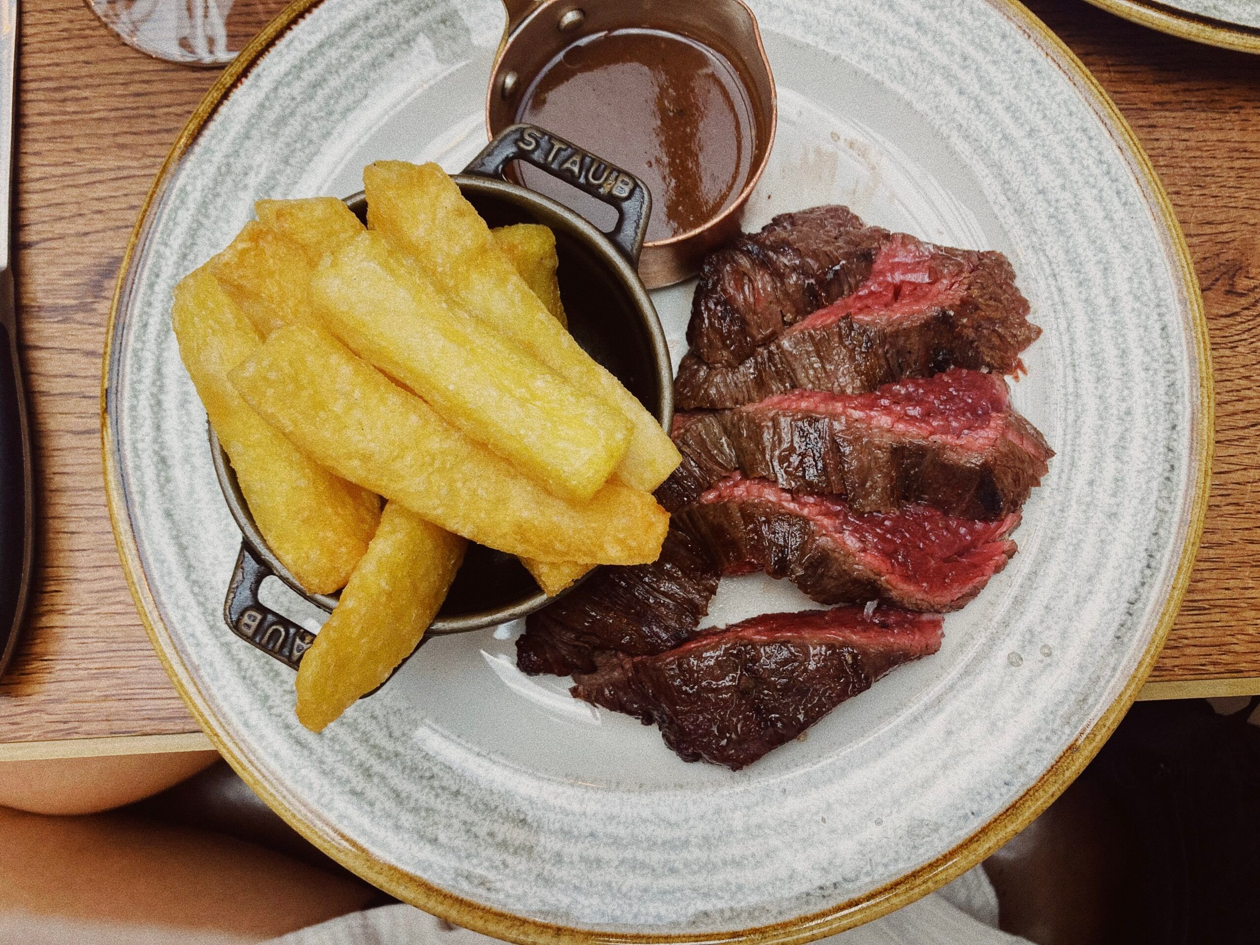 Express Lunch Brighton. Steak and chips, lunchtime express menu at The Coal Shed steak restaurant in Brighton. 