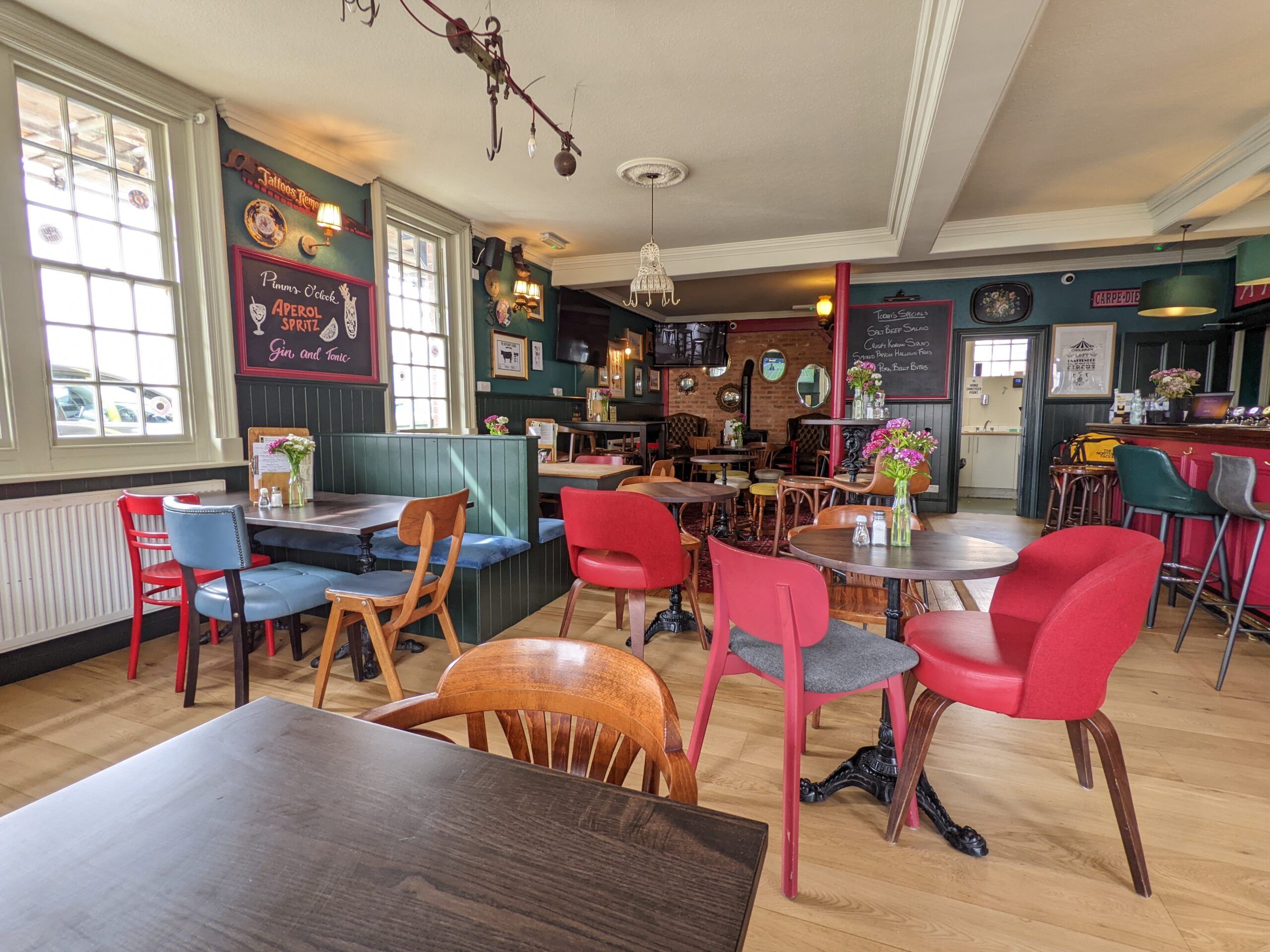 interior of The Poets Ale and Smokehouse