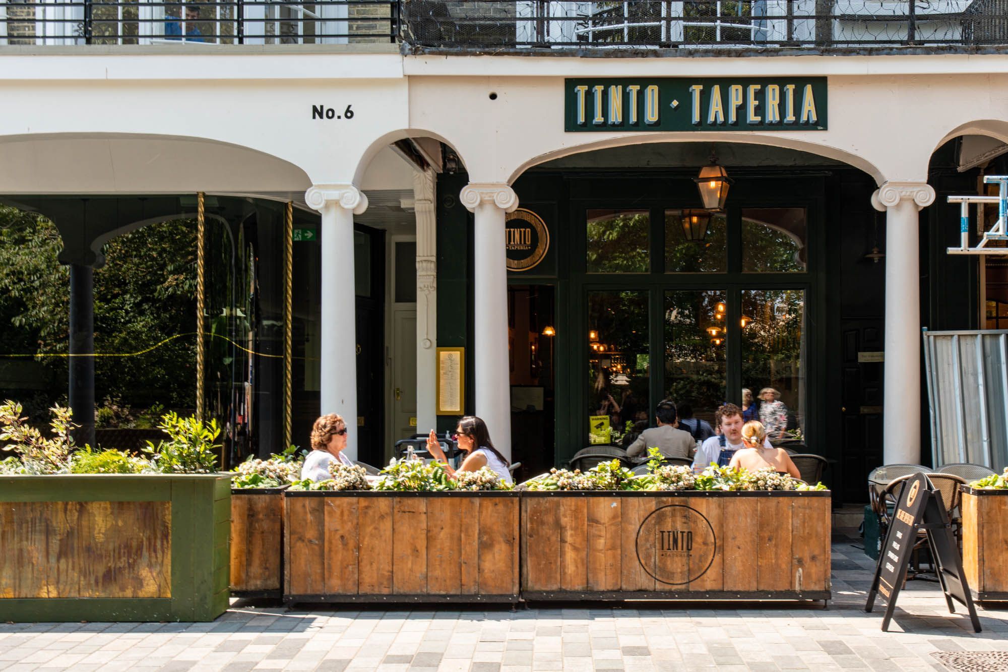 exterior shot of the entrance at Tinto Taperia