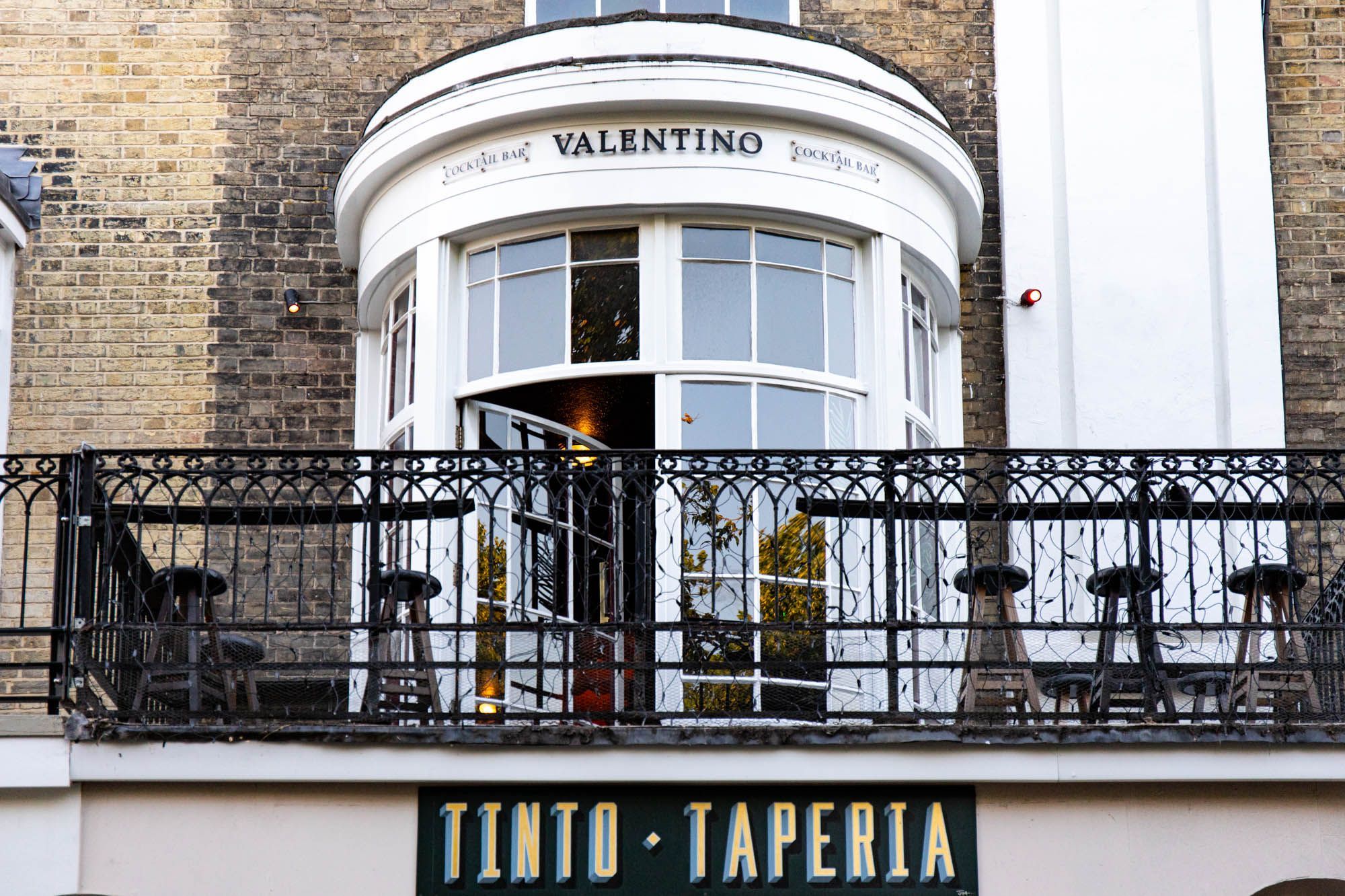 exterior shot of the Bar Valentino, bar on the top of the Tinto Taperia