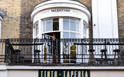 exterior shot of the Bar Valentino, bar on the top of the Tinto Taperia
