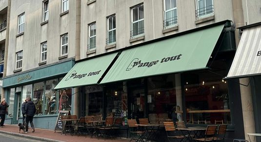 exterior shot of the mange tout, a French brunch and lunch spot