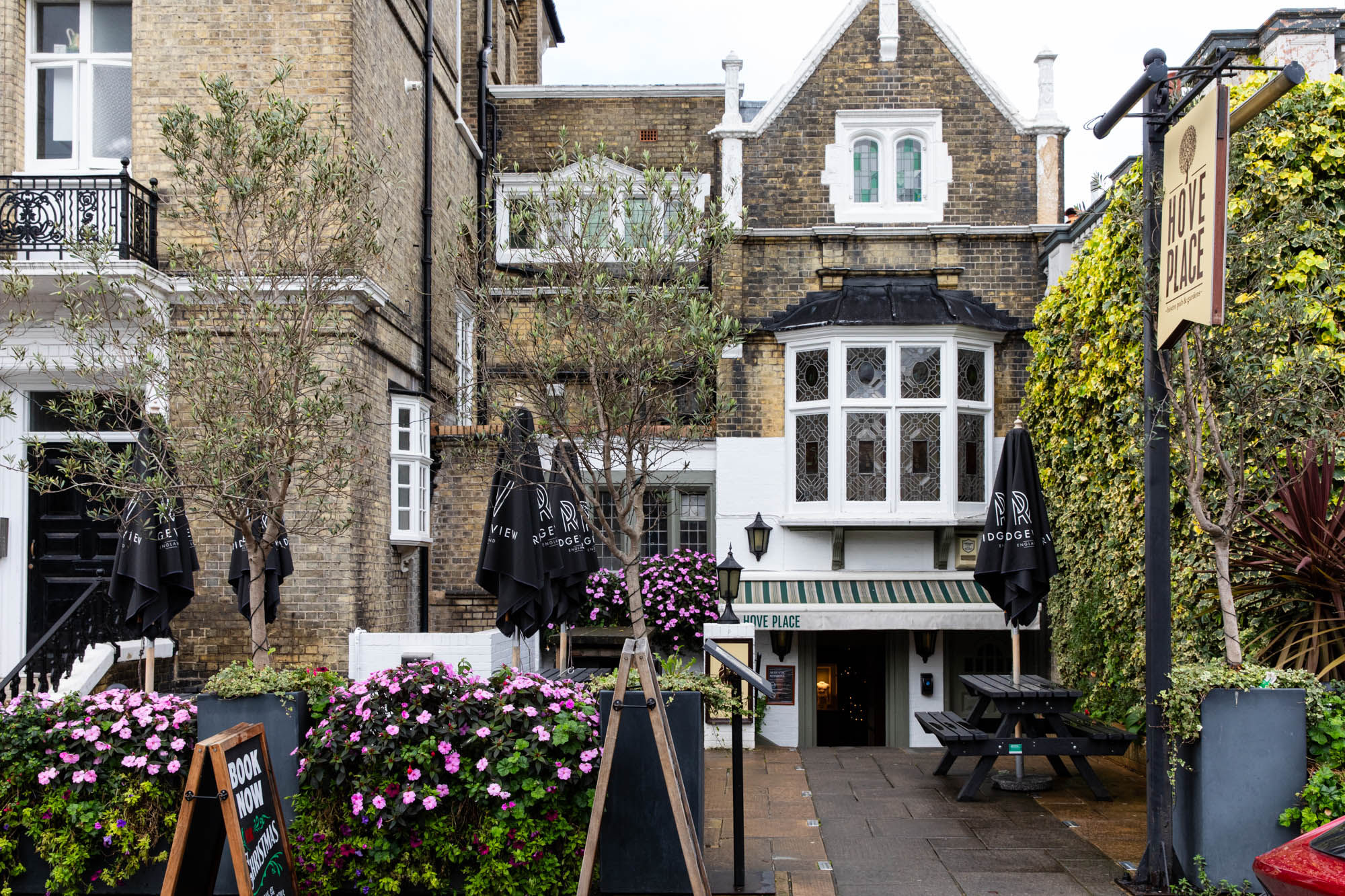 Hove Place Pub and Gardens Popular food pub reviews, booking