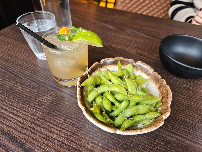edamame with cocktail 