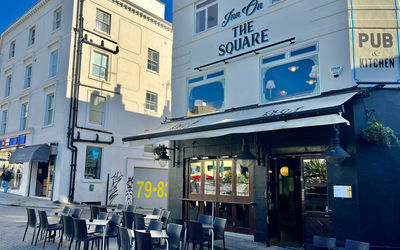 the Inn on the Square in Brighton. Pub close to Churchill Square Shopping centre. Food provided by Nostos greek restaurant. Award winning greek food.
