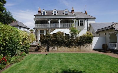 the grounds of Wingrove House in Alfriston