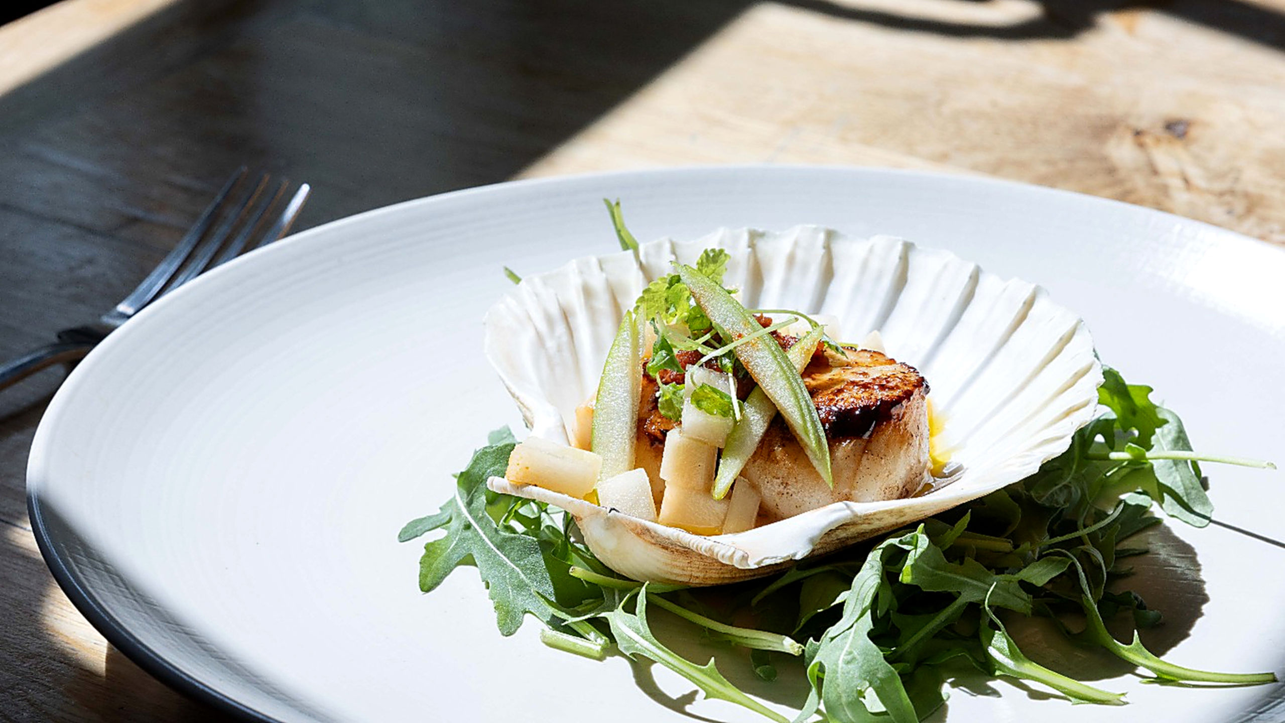 Scallops on a plate. Wingrove House in Alfriston