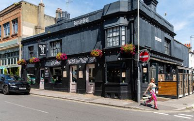 exterior shot of the Fountain Head pub