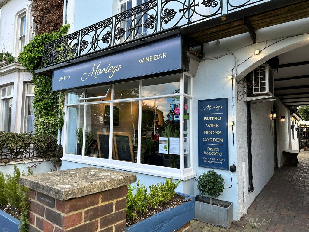 Exterior shot of the Morley's Bistro