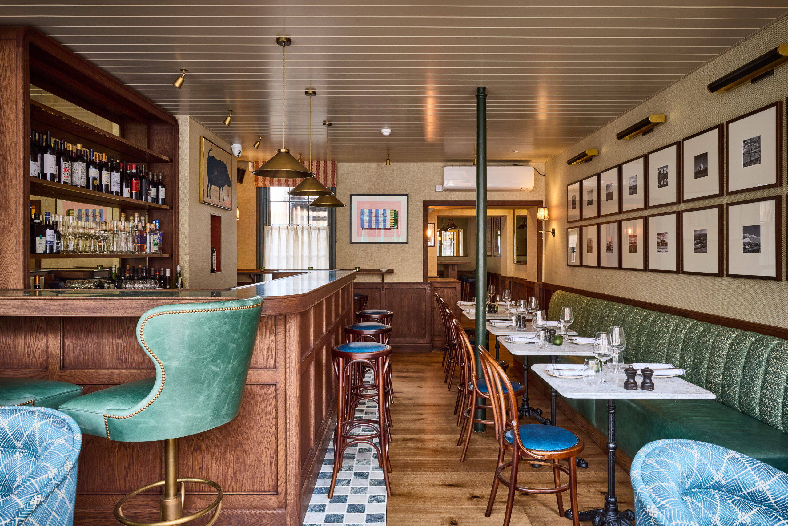 Le Flamant- interior shot of the wine bar and restaurant