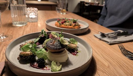 mains on the table at Eight Bells
