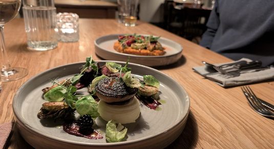 mains on the table at Eight Bells