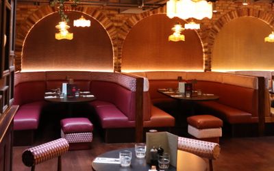 spacious Booths at the North Star pub in Brighton. Great for special occasions or private hire, also good for business meetings. Located opposite the Royal Pavilion.