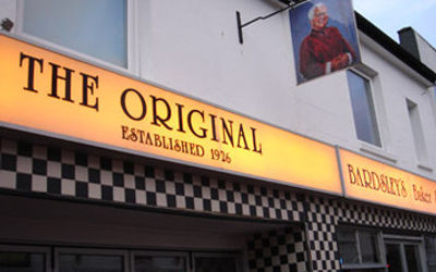 exterior signange - Bardsley's in Brighton, Fish and Chips - Baker Street
