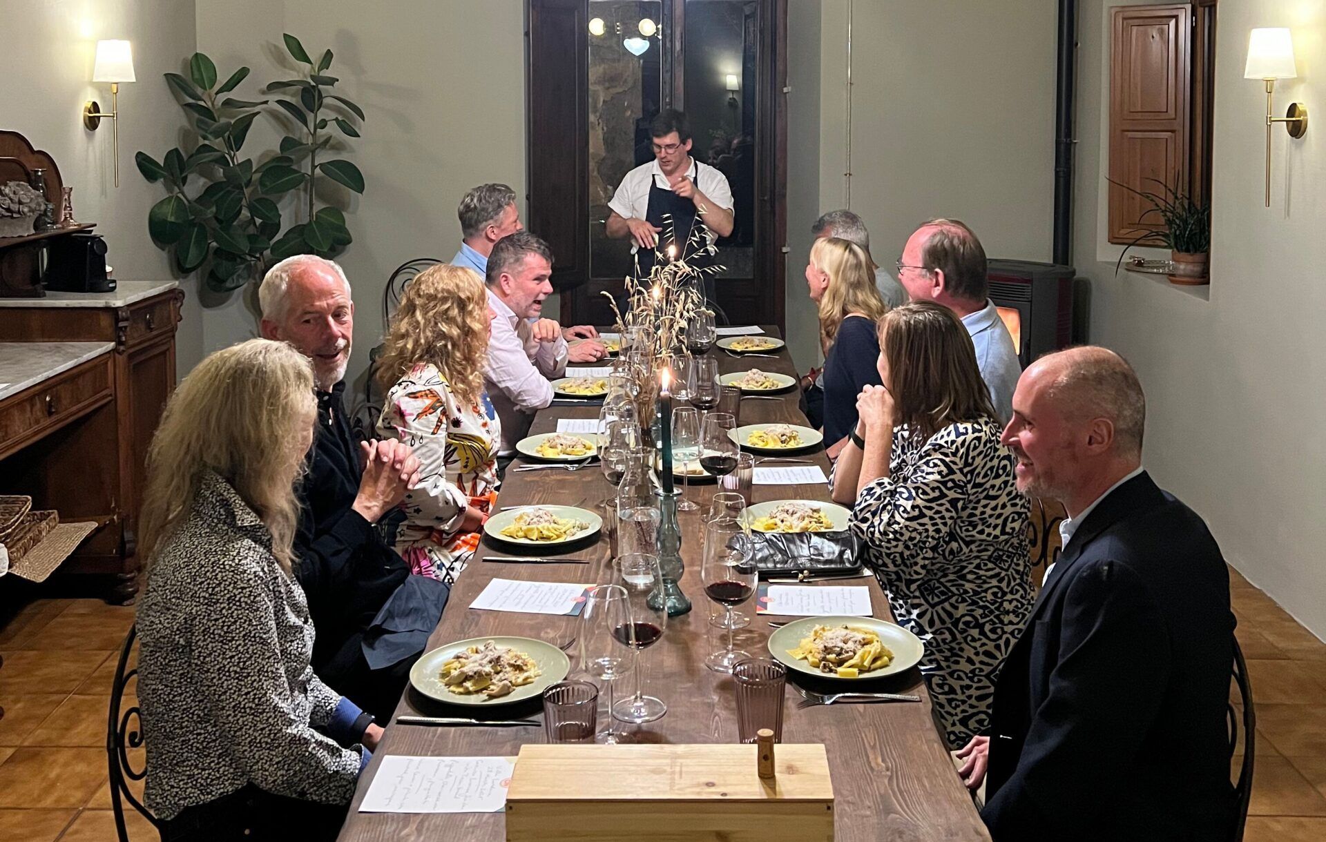 group of people enjoying their visit to Villa Loredana in Tuscany