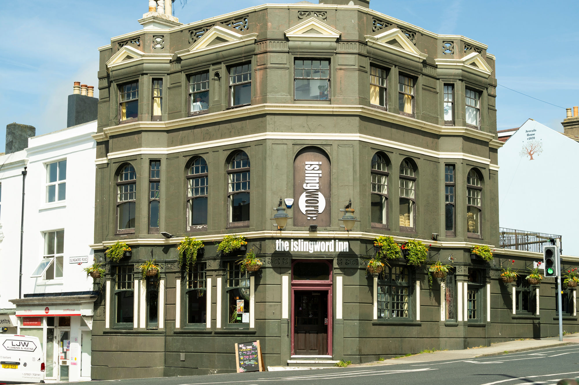 The Islingwood pub exterior shot