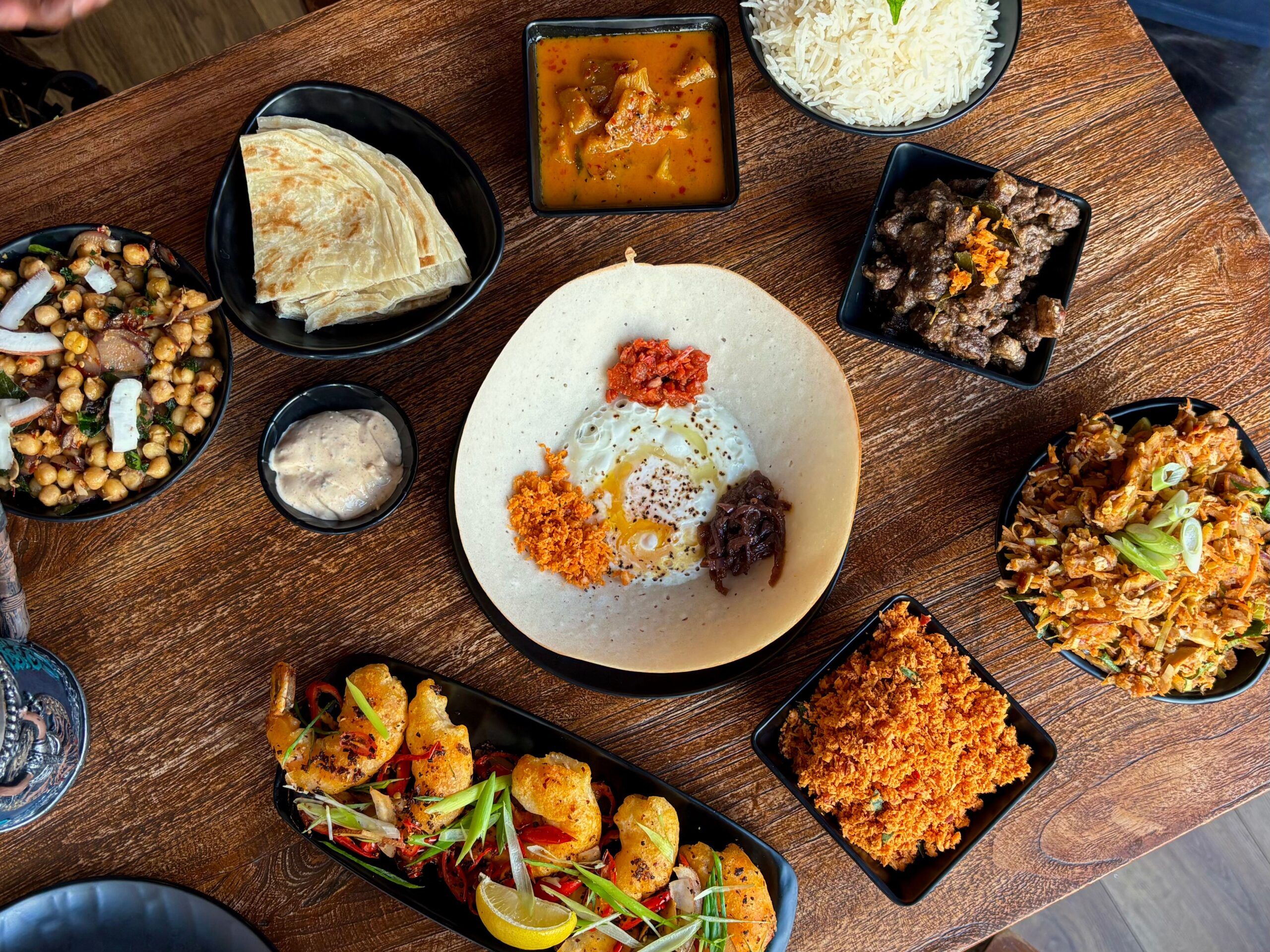 over head shot of the various sri lankan dishes