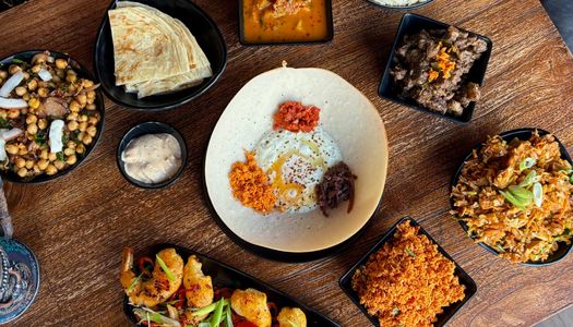 over head shot of the various sri lankan dishes