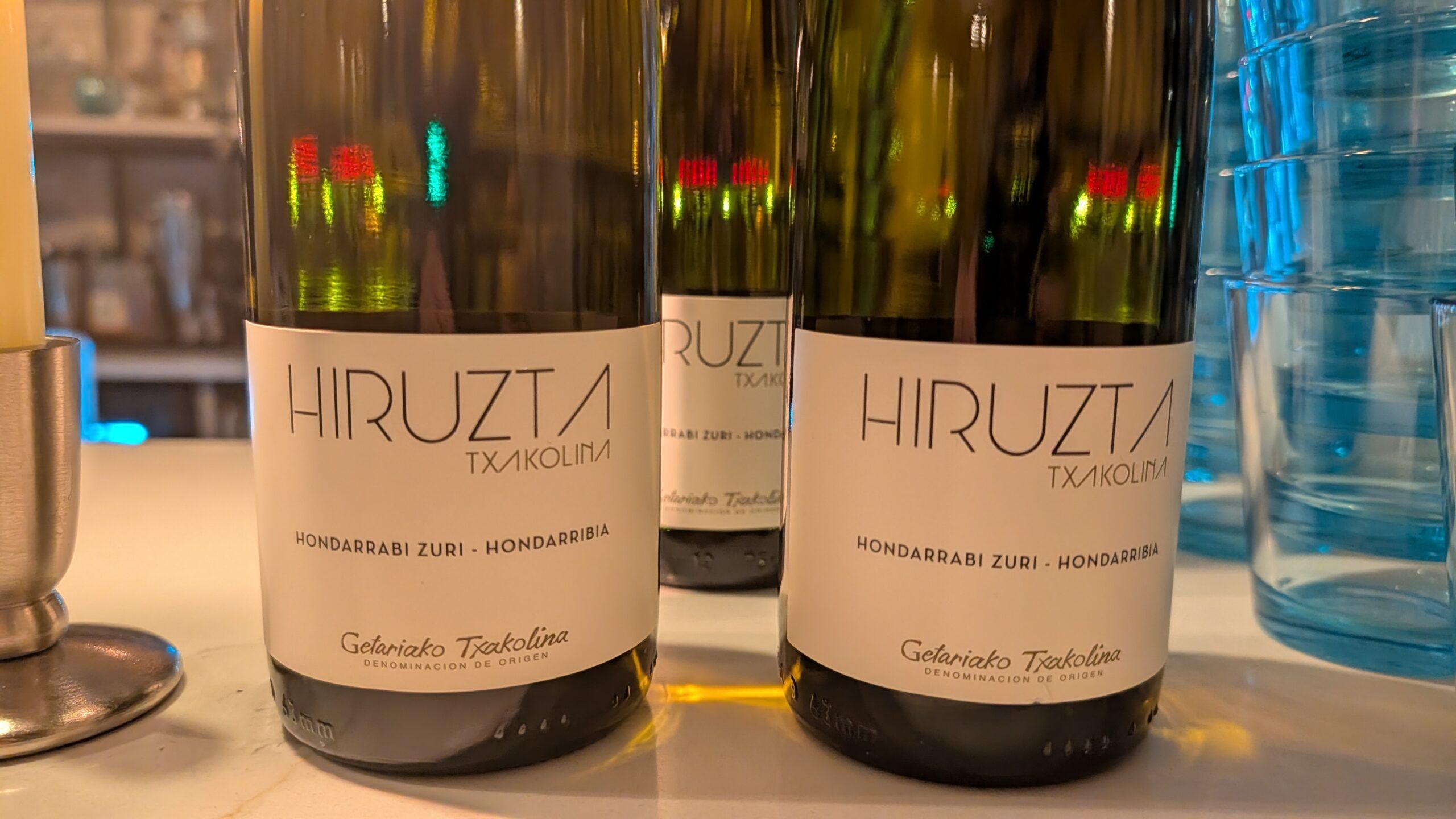 Txakoli, Hiruzta
