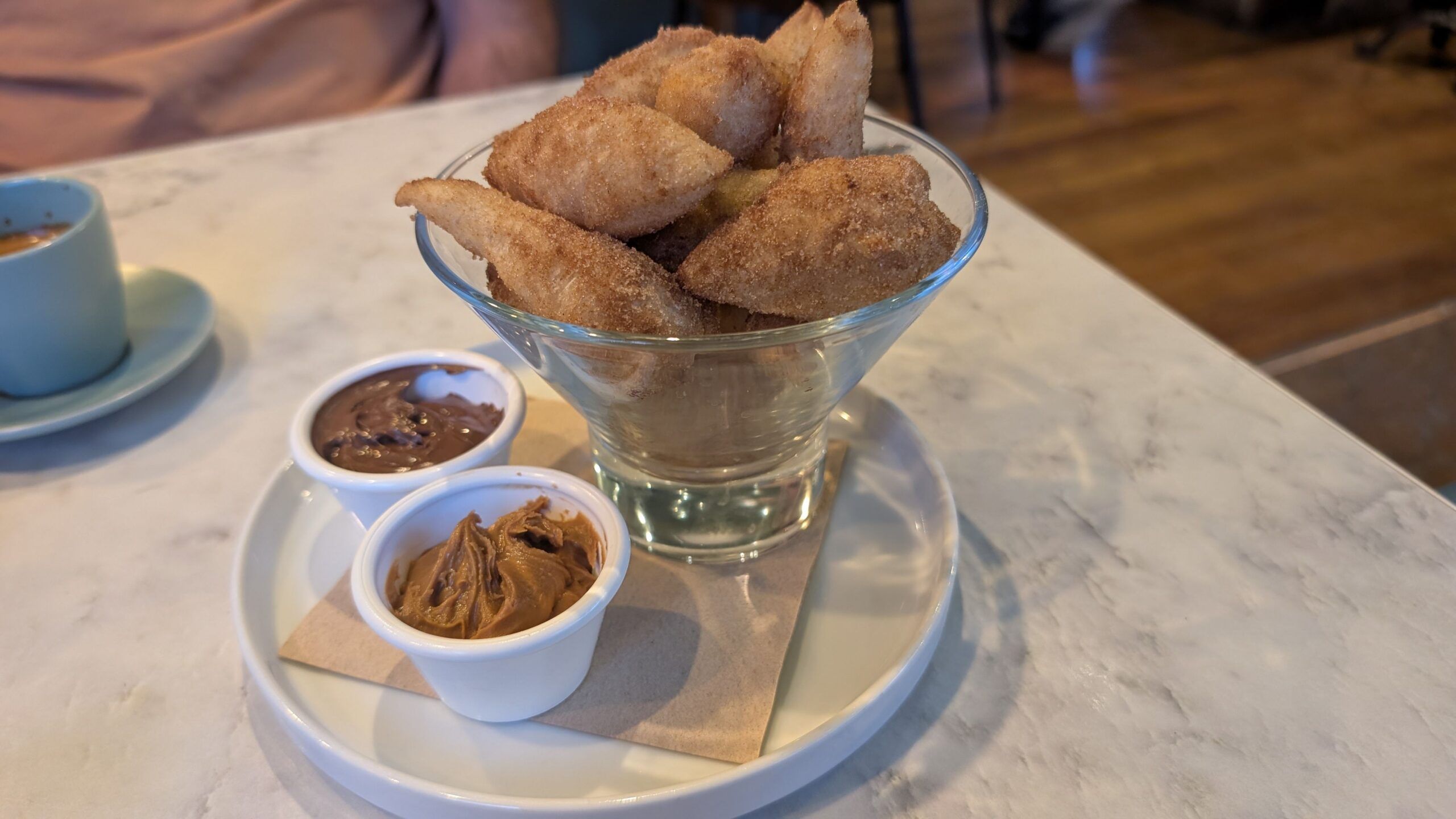 mini donuts with chocolate 
