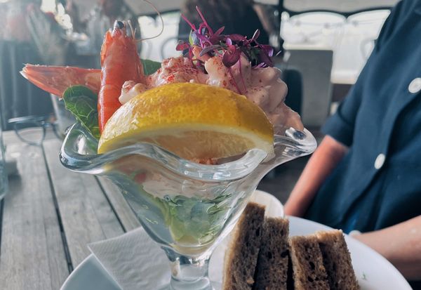 prawn cocktail served with toast bread at Crabshack